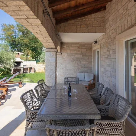 Dominika 别墅 Kaštelir