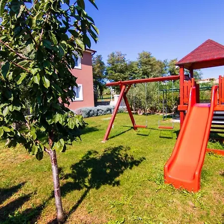 Villa Dominika Kastelir