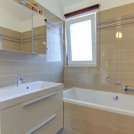 Willa Dominika Kaštelir